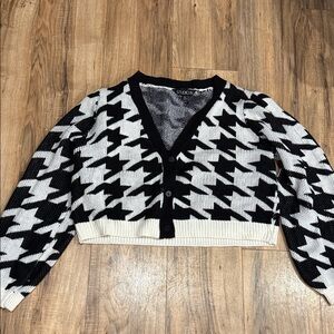 Studio 19 crop sweater